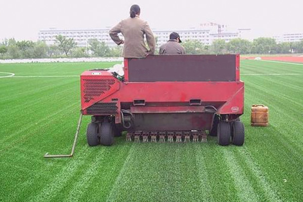 Artificial grass granules infilling