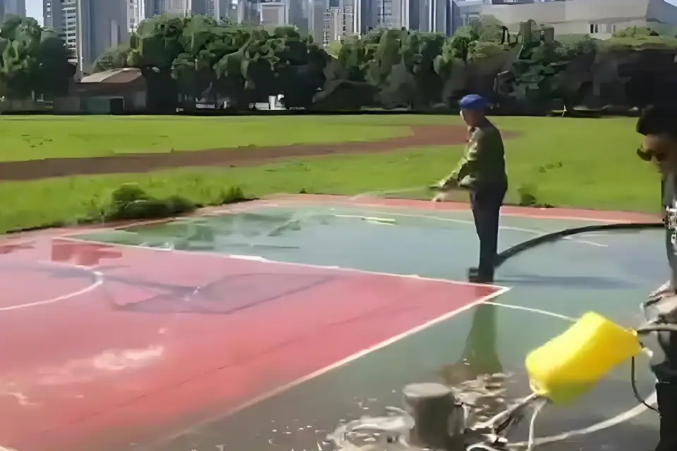 How To Clean a Rubber Running Track 2 Clean Rubber Running Track (2)