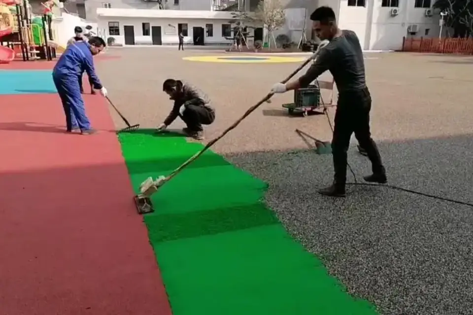 Krāsu EPDM granulu segums (3)