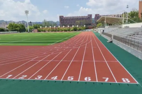 nanjing feeling 400m red track